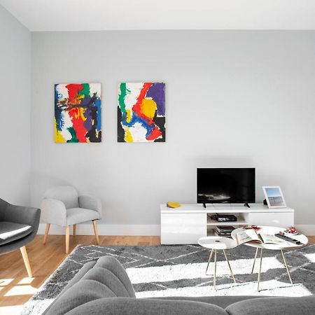 Joivy Marvelous 3-Bed Home With Astonishing View And Terrace, Nearby St George Castle Lisboa المظهر الخارجي الصورة