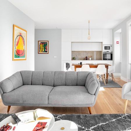 Joivy Marvelous 3-Bed Home With Astonishing View And Terrace, Nearby St George Castle Lisboa المظهر الخارجي الصورة