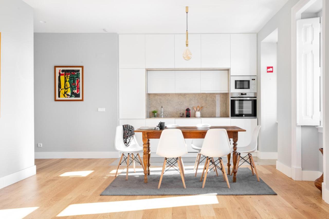 Joivy Marvelous 3-Bed Home With Astonishing View And Terrace, Nearby St George Castle Lisboa المظهر الخارجي الصورة