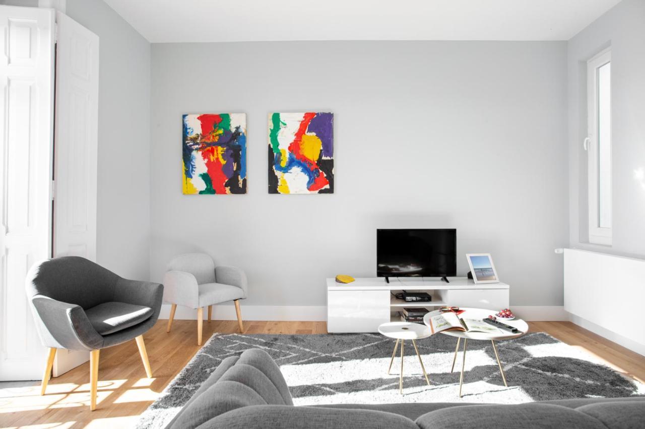 Joivy Marvelous 3-Bed Home With Astonishing View And Terrace, Nearby St George Castle Lisboa المظهر الخارجي الصورة